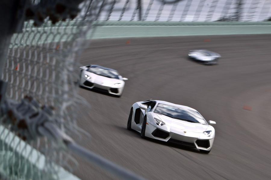  Lamborghini Aventador LP700-4 Roadster 2013 года  (фото 49 из 68)
